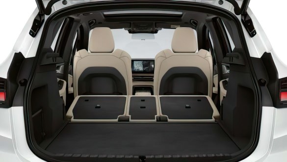 Об'єм багажного відділення до 1455 літрів.