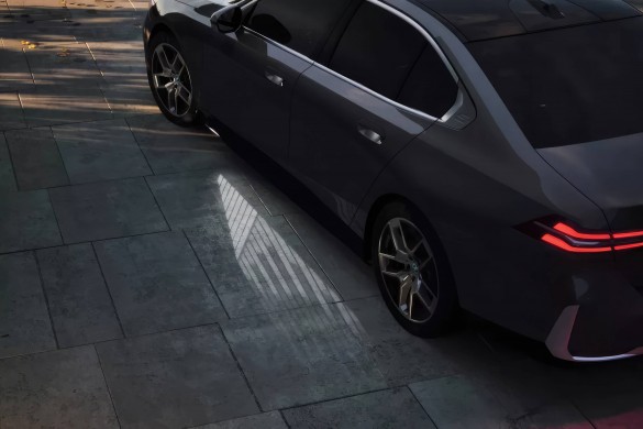 Світлове шоу при посадці в автомобіль.