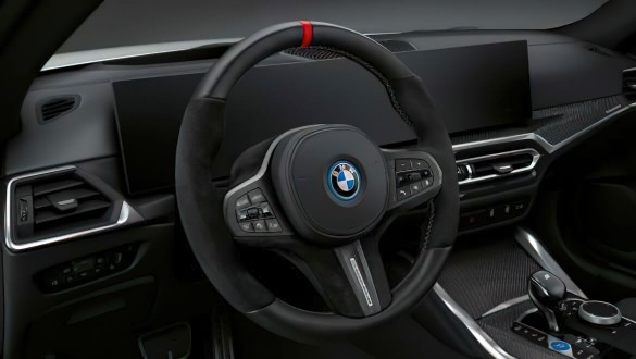 Кермо M Performance.