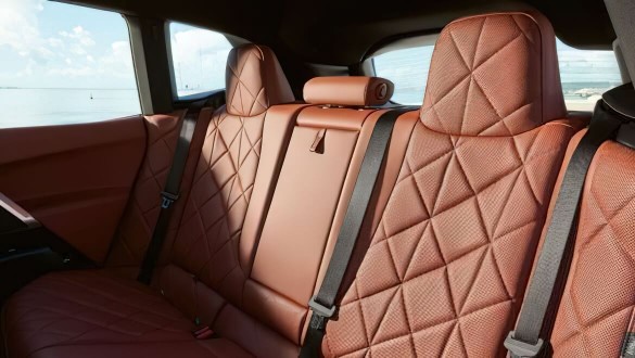 Комфортні задні сидіння.
