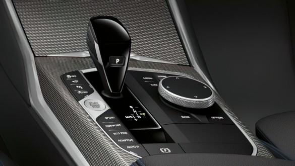 Спортивна 8-ступінчаста коробка передач Steptronic.