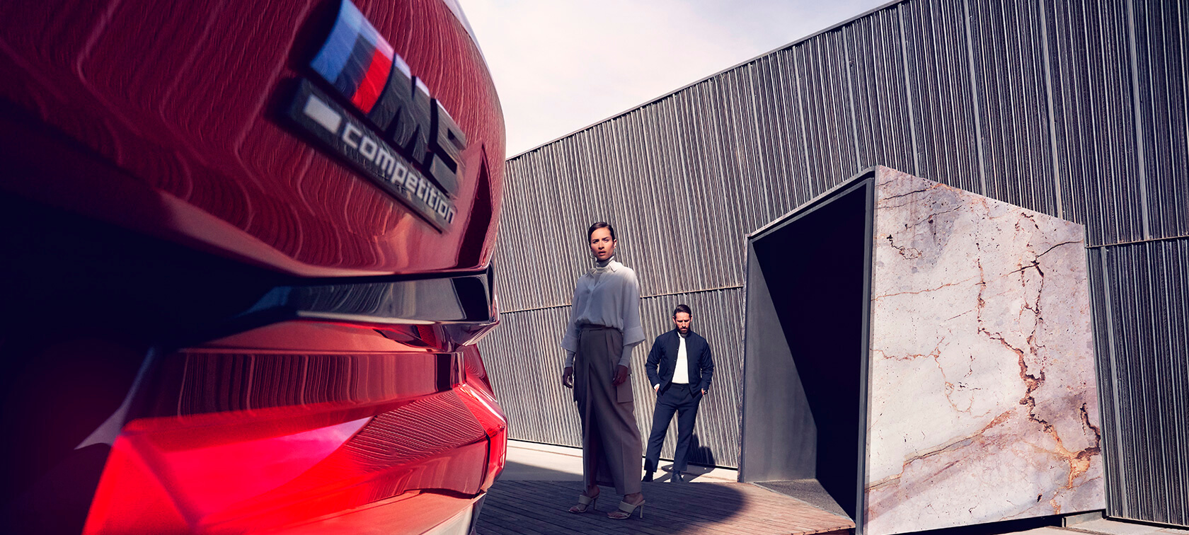 АВТОМОБІЛІ BMW M5 СЕДАН: МЕРЕЖЕВА ІНТЕГРАЦІЯ ТА СИСТЕМИ ДОПОМОГИ ВОДІЄВІ.