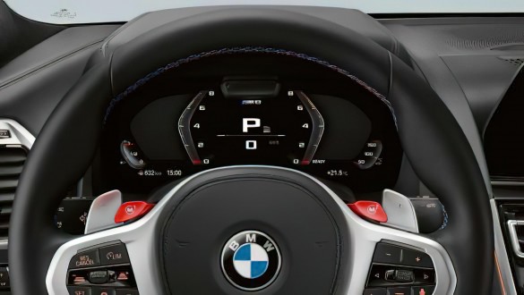 Проекційний дисплей із спеціальною індикацією M.