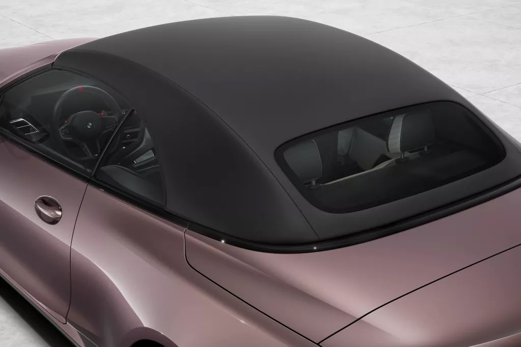 Елегантний акцент зі сріблястим ефектом.